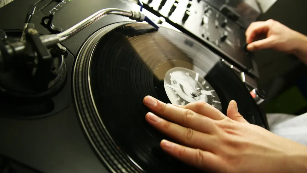 DJ SCRATCH
